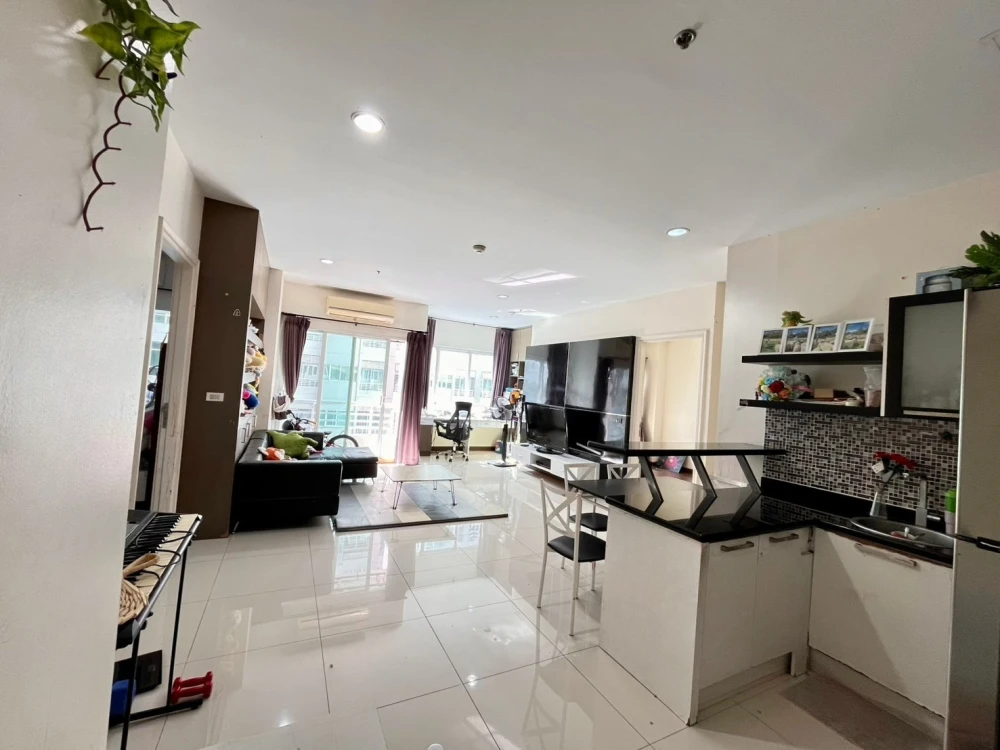 Condo for sale: The Four Wings Residence Srinakarin. Beautiful, luxurious, and comfortable. Buy now!!