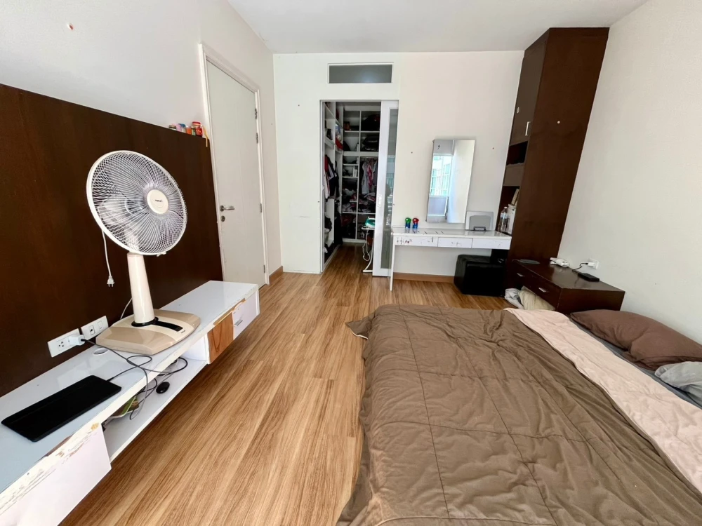 Condo for sale: The Four Wings Residence Srinakarin. Beautiful, luxurious, and comfortable. Buy now!!