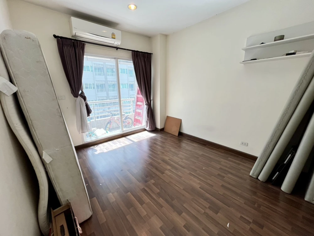 Condo for sale: The Four Wings Residence Srinakarin. Beautiful, luxurious, and comfortable. Buy now!!