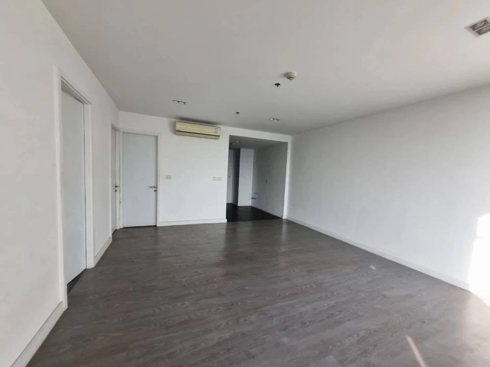 Condo for sale, A Space ID Asoke-Ratchada, 2 bedrooms, 2 bathrooms, 15th floor, blue room, corner room, very quiet, don't miss it.