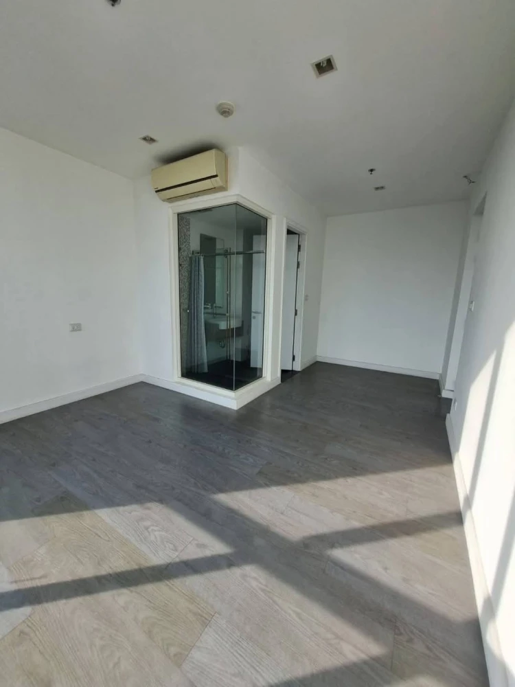 Condo for sale, A Space ID Asoke-Ratchada, 2 bedrooms, 2 bathrooms, 15th floor, blue room, corner room, very quiet, don't miss it.
