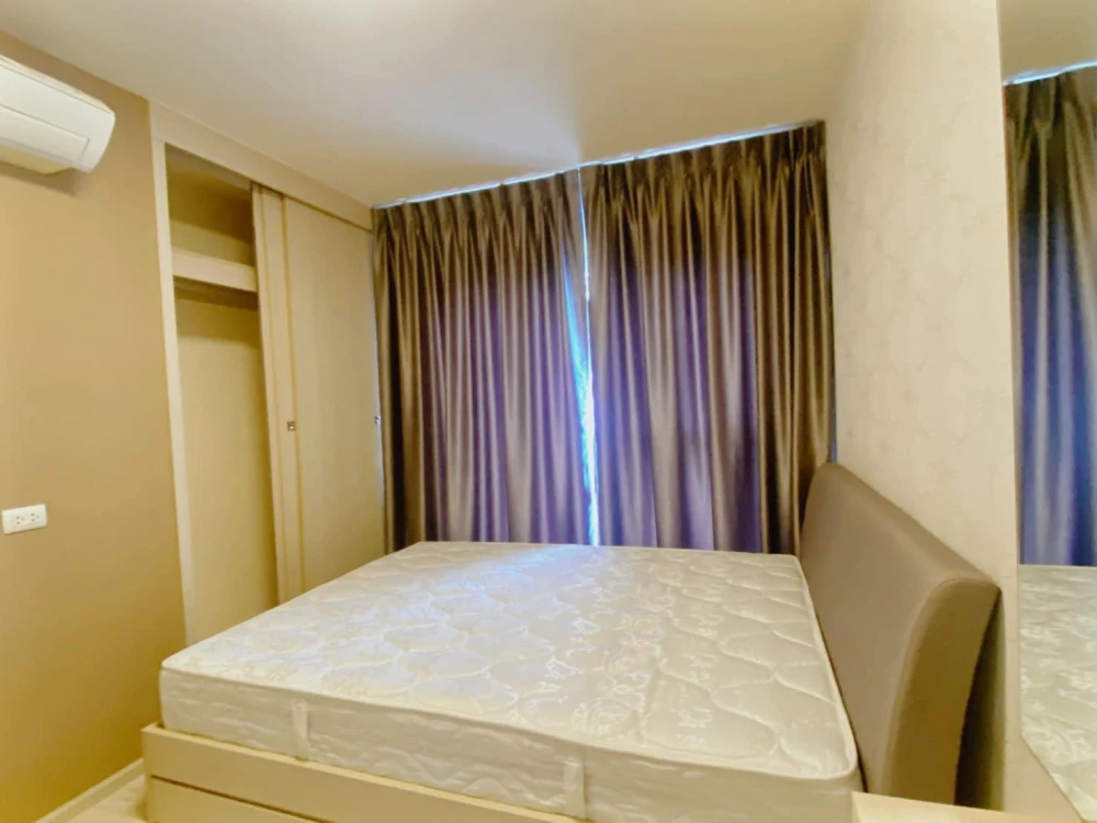 For sale: Condo Aspire Ratchadaphisek 2, fully furnished, wallpaper in the whole room, clearly separated kitchen. Reserve now before you miss out!!
