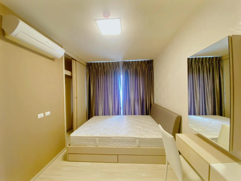 For sale: Condo Aspire Ratchadaphisek 2, fully furnished, wallpaper in the whole room, clearly separated kitchen. Reserve now before you miss out!!