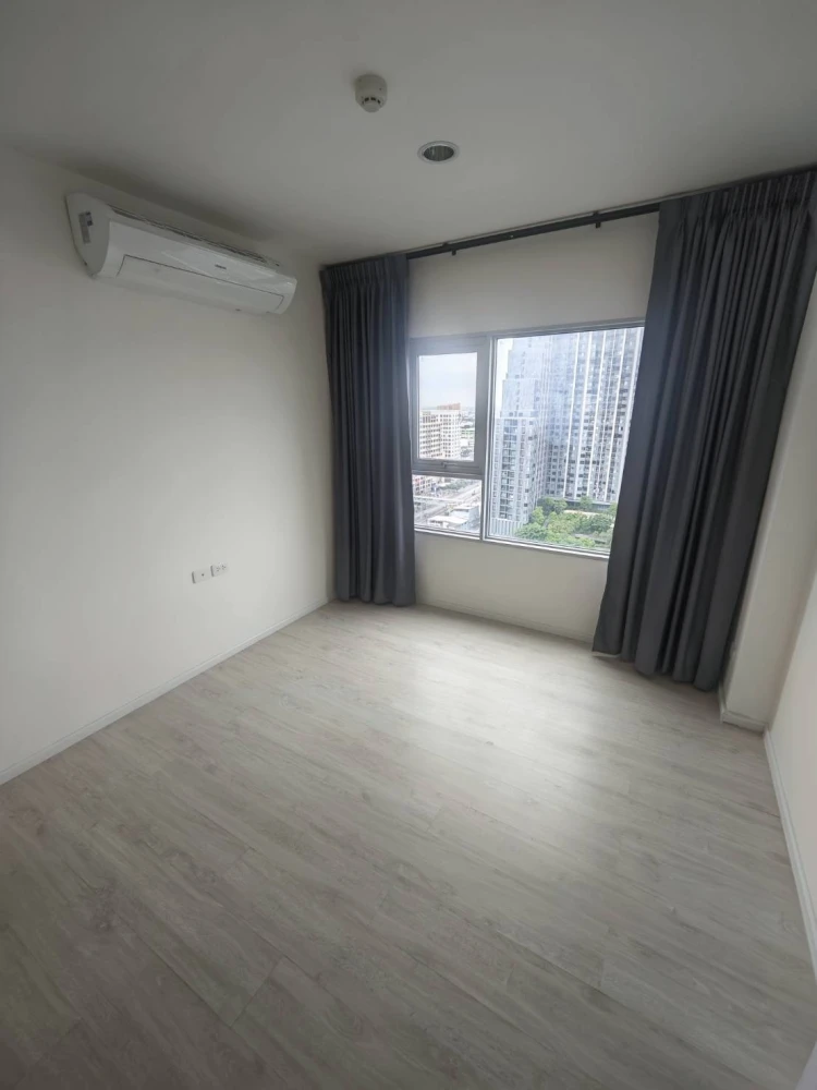 Condo for sale: Aspire Sathorn-Tha Phra. Great location, attractive price. Buy now!!