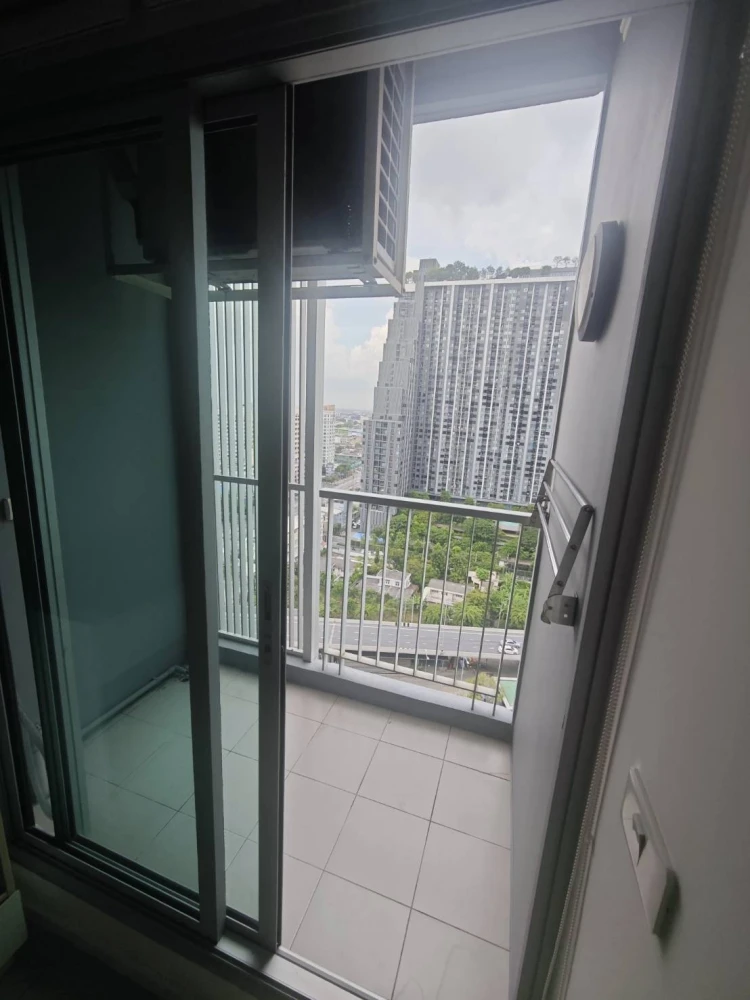 Condo for sale: Aspire Sathorn-Tha Phra. Great location, attractive price. Buy now!!