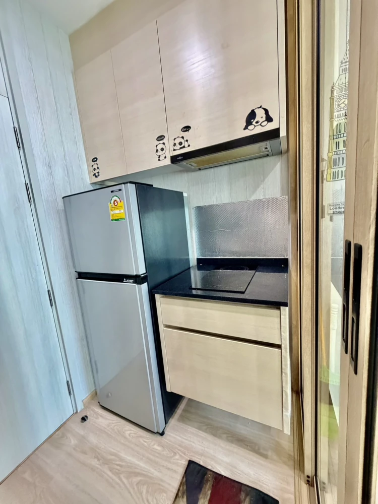 Condo for sale, Noble Revolve Ratchada 1, near the subway, fully furnished, ready to move in, pool view, don't miss it!!!