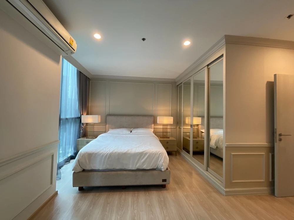 Condo for sale Noble Revolve Ratchada, 2 bedrooms, 2 bathrooms, 11th floor, fully furnished, ready to move in. Don't miss out!