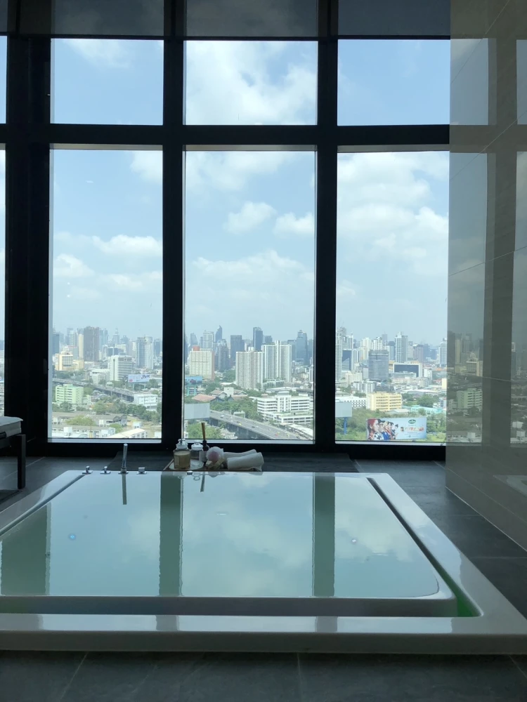 Selling a beautiful and luxurious condo at Modiz Sukhumvit 50. Buy now!!