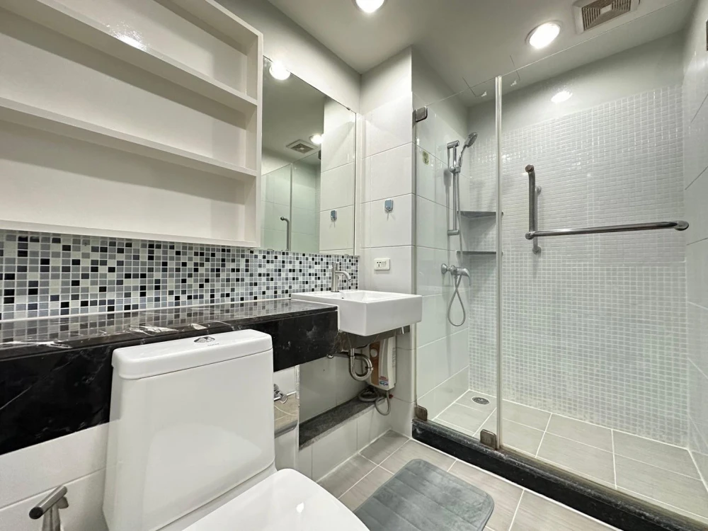 Condo for sale, Diamond Ratchada, spacious room, comfortable, convenient, fully equipped, hurry and book now before you miss out++