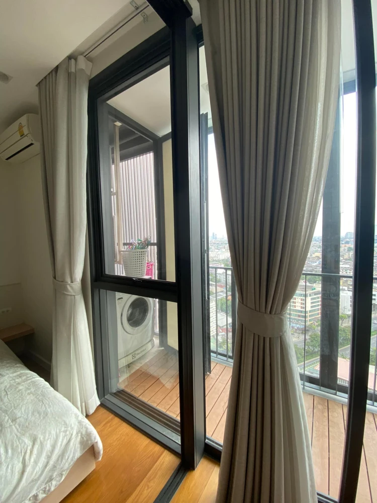 Condo for sale: Bright Wongwian Yai, high floor, ready to move in, fully furnished, spacious and comfortable room. Reserve now!