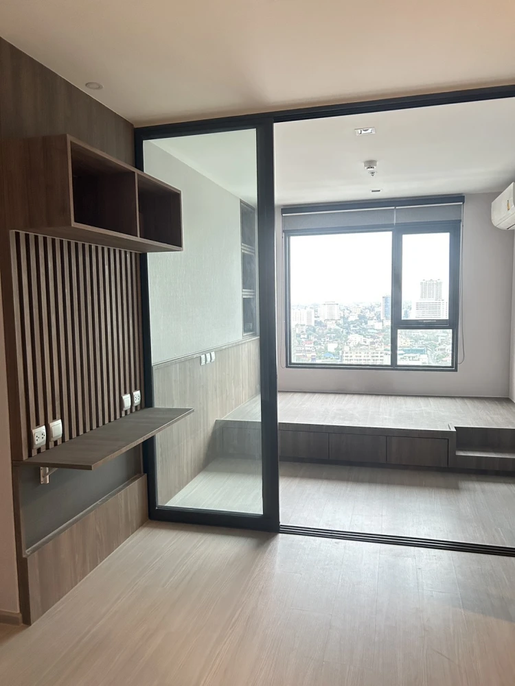 Condo for sale, Life Ladprao, 23rd floor, fully furnished with high-quality materials, built-in wardrobe, bed, ready to move in.