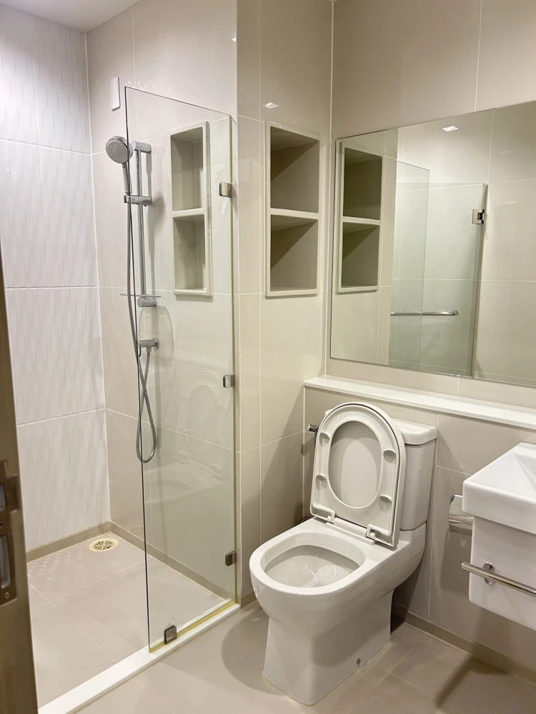 Condo for sale, Life Ladprao, 23rd floor, fully furnished with high-quality materials, built-in wardrobe, bed, ready to move in.