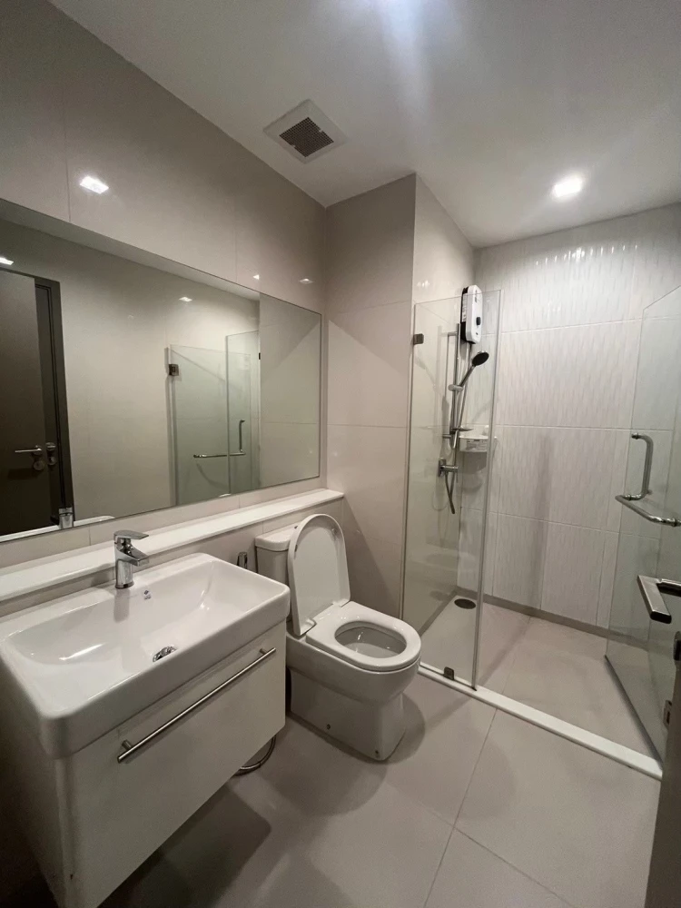 📍Condo for sale: Life Asoke Hype. Great location, convenient transportation. Buy now!!