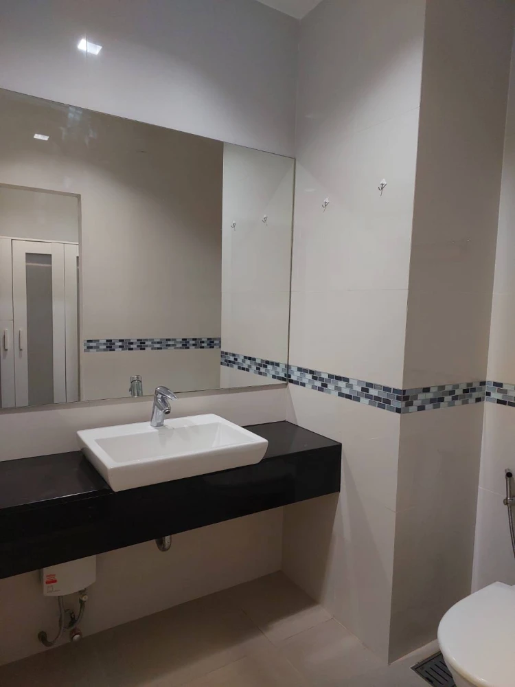 Condo for sale, Ideo Q Phayathai, high floor, good size room size is good Fully furnished and electrical appliances