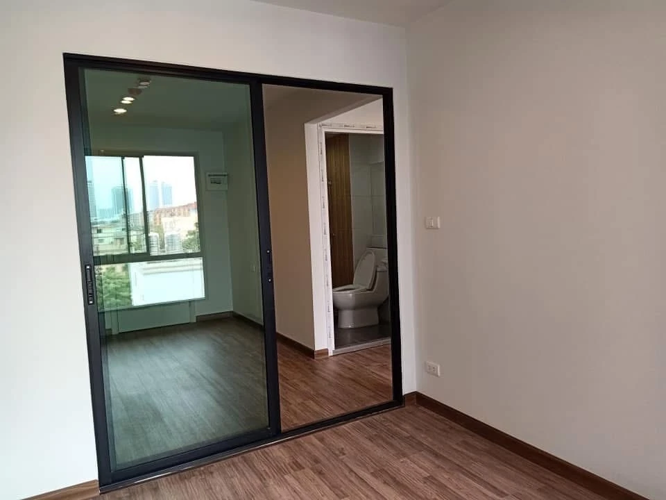 Condo for sale, High Sutthisan. High-end model, highly sought after. Buy now!!