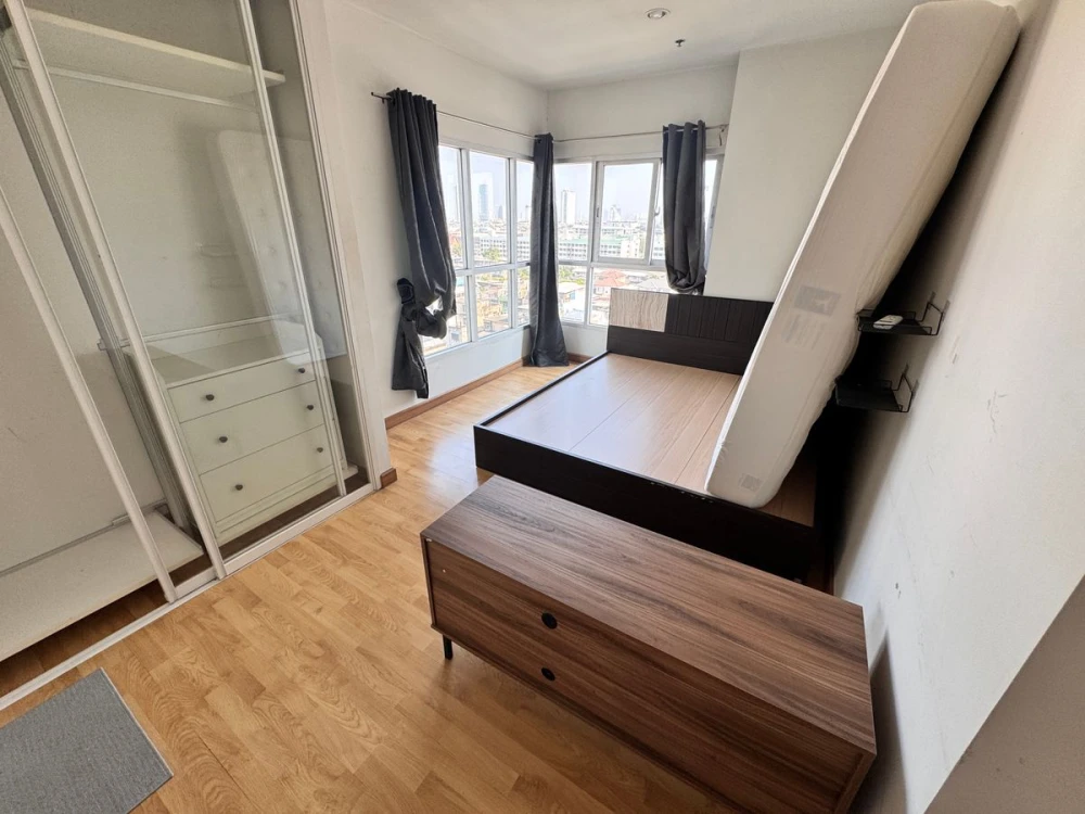 For sale: Condo Parkland Taksin-Tha Phra, ready to move in, spacious room, good like this, hurry and reserve now.