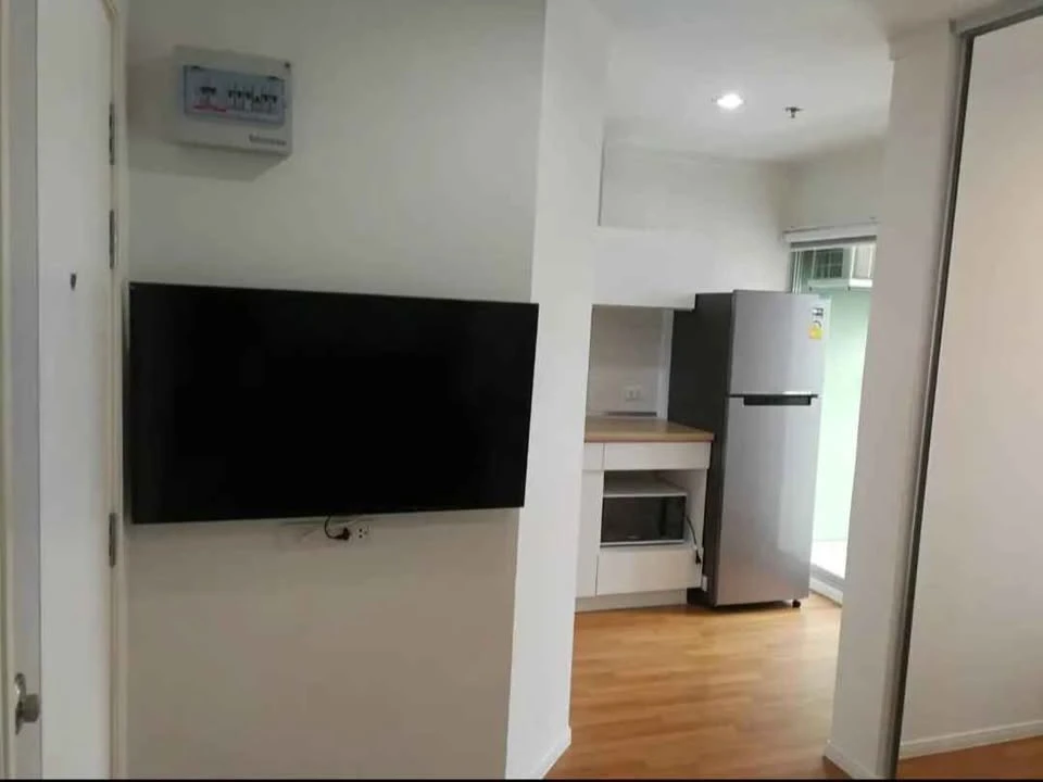 For sale: Lumpini Park Condo Rama 9-Ratchada, a nice room, city view, cool breeze all day, facilities available, book now before you miss out!