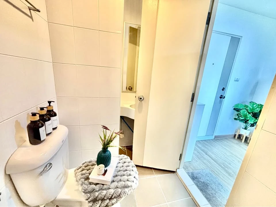Condo for sale at Lumpini Mega City Bangna. Cozy room, high floor, fully furnished. Ready to move in. Hurry and reserve now before it's gone+++