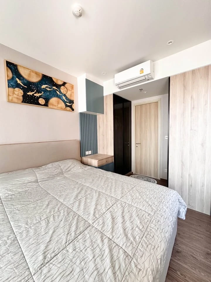 For sale, luxury condo, Once Pattaya, 24th floor, corner room, very private, great city view, beautiful room, fully furnished, book now.