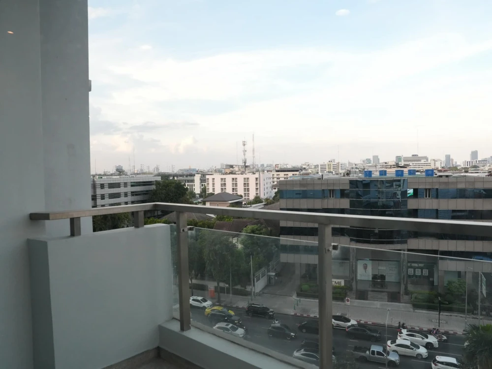 For sale, luxury condo, Supalai Premier Ratchawithi, decorated in a modern luxury style mixed with minimalist, corner room, beautiful view, good venti