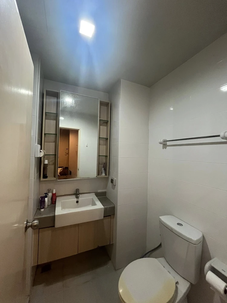Casa Condo Ratchada-Tha Phra for sale. High floor unit, fully furnished. Just bring your belongings and move in! Book now before it's too late!+++