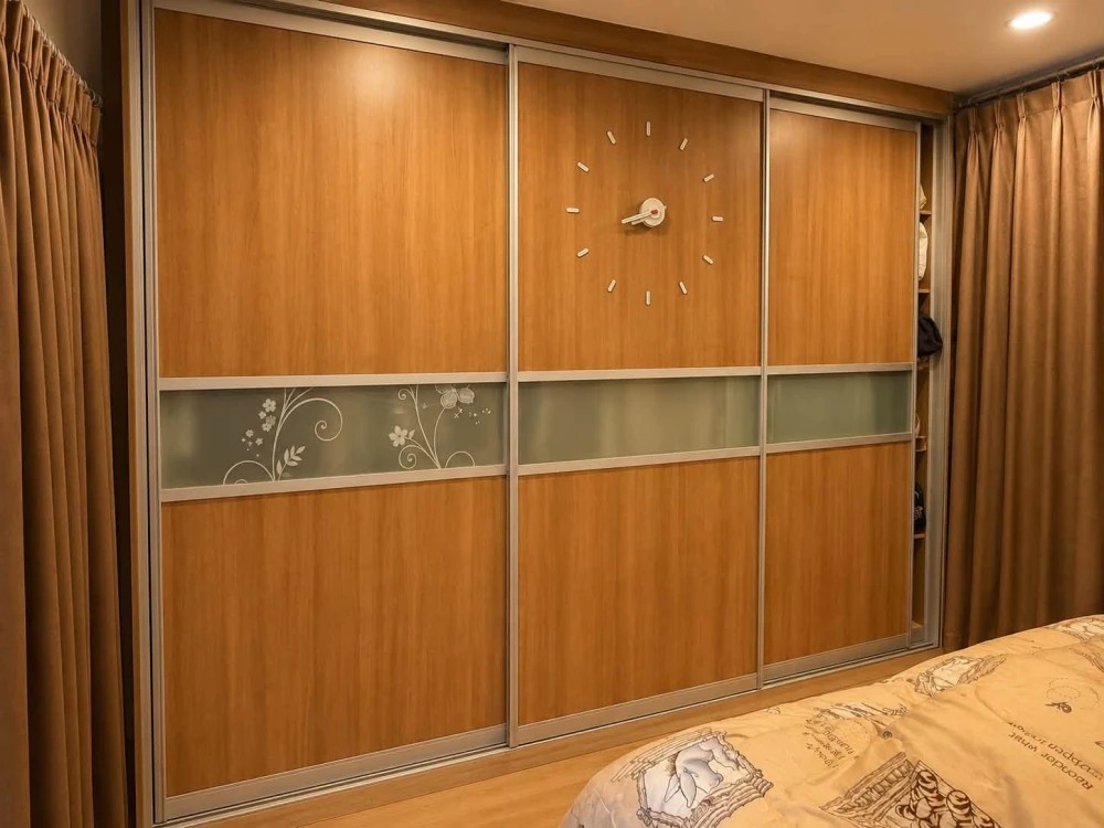 For sale: Casa Condo Ratchada-Ratchaphruek, unit on the 27th floor. Very high floor, spacious and comfortable. You won't be disappointed if you reserv