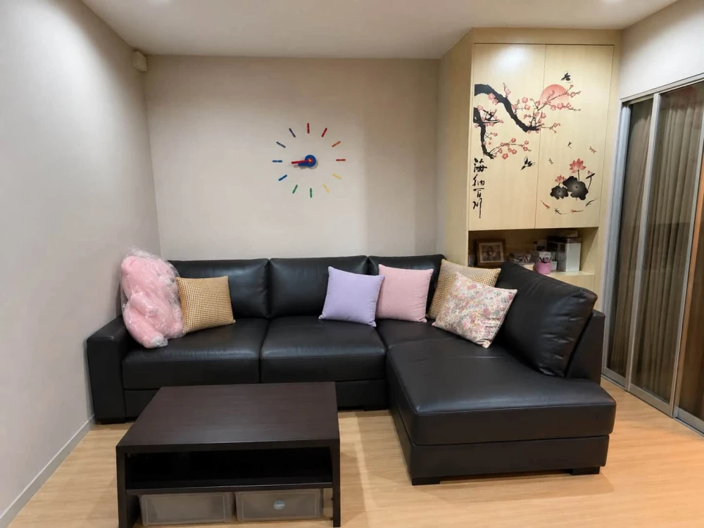 For sale: Casa Condo Ratchada-Ratchaphruek, unit on the 27th floor. Very high floor, spacious and comfortable. You won't be disappointed if you reserv