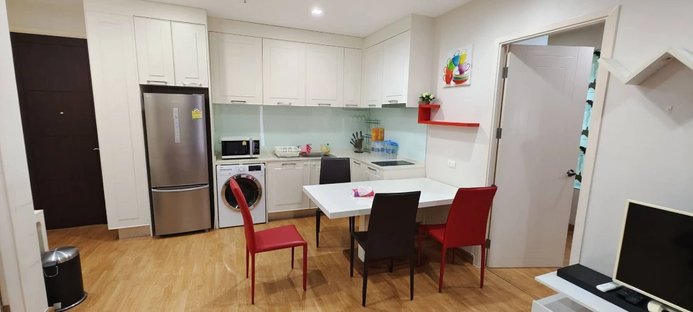 For sale: Q House Sukhumvit 79. Large, comfortable rooms with ample living space. Convenient and complete amenities all in one place. Book now, don't