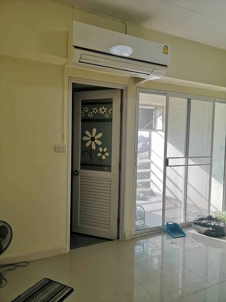 For sale: Khun Suk Ville Nawamin 157. Suitable for those who like peace, safety, and fresh air. It's a family-style apartment. Don't miss it.