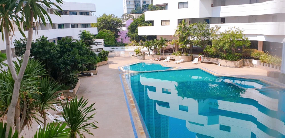 For sale Jomtien Beach Paradise (Jomtien) 2nd floor, balcony view, swimming pool, with built-in furniture, must arrange.