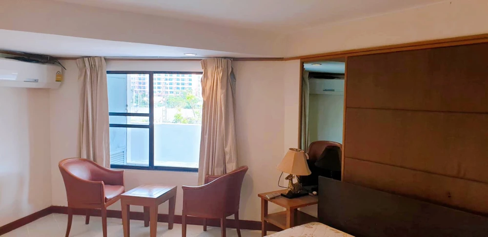 For sale Jomtien Beach Paradise (Jomtien) 2nd floor, balcony view, swimming pool, with built-in furniture, must arrange.