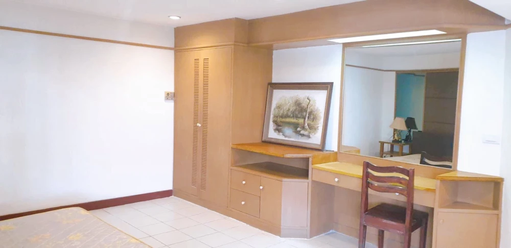 For sale Jomtien Beach Paradise (Jomtien) 2nd floor, balcony view, swimming pool, with built-in furniture, must arrange.