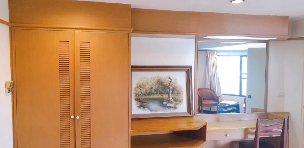 For sale Jomtien Beach Paradise (Jomtien) 2nd floor, balcony view, swimming pool, with built-in furniture, must arrange.