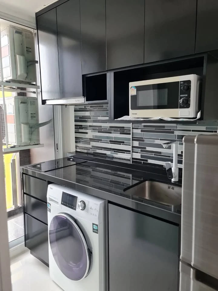 For sale: Chateau In Town at Charansanitwong 96/2, Building B, 8th floor, river view, tight security system, fully furnished, interested, reserve now.