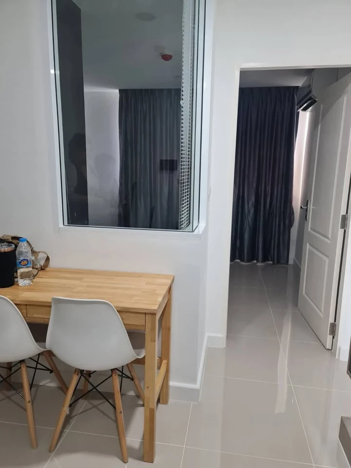 For sale: Chateau In Town at Charansanitwong 96/2, Building B, 8th floor, river view, tight security system, fully furnished, interested, reserve now.