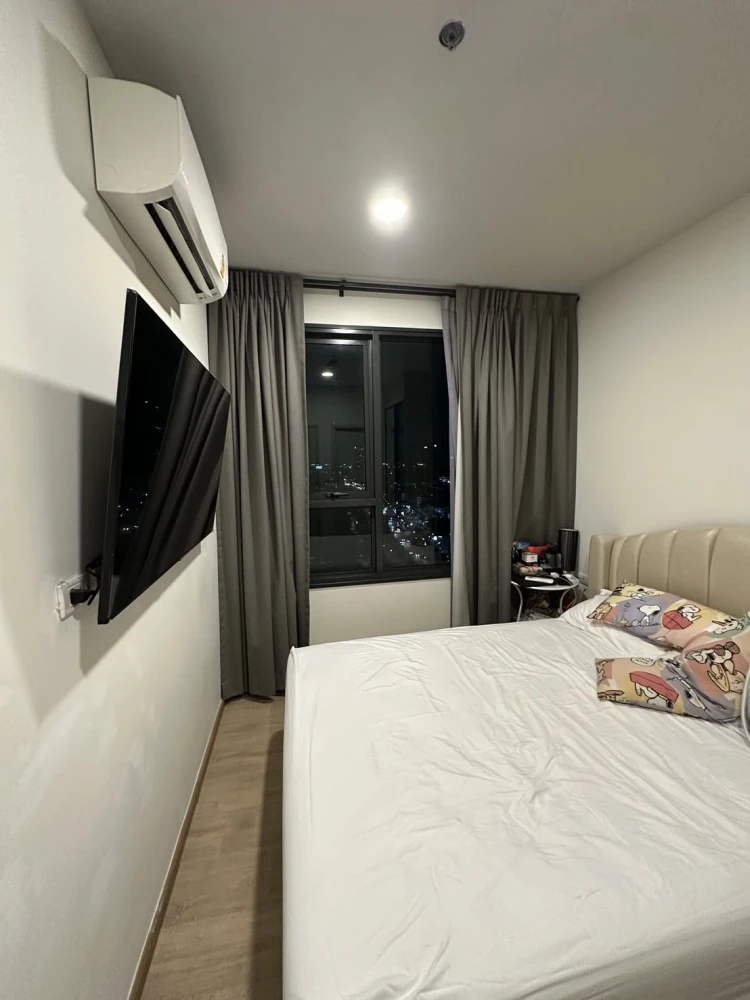 For sale: Chewathai Kaset Nawamin condo, corner unit, next to elevator, near fire escape, not far from garbage room, beautiful street view, room stays images
