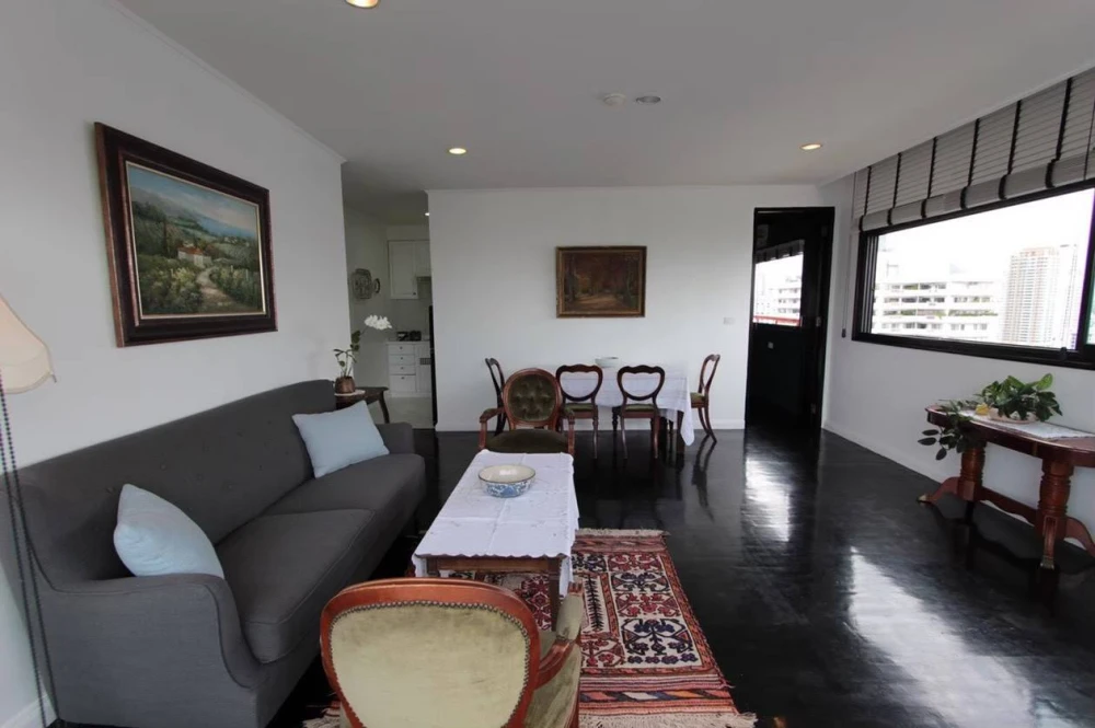 For sale: City Resort Sukhumvit 49, high floor, ready to move in, spacious room, reserve now, don't miss out++