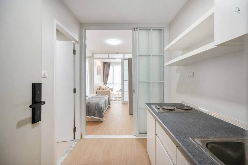 For sale: City Room Ratchada-Sutthisan, very bright and comfortable room, nice decoration, complete furniture + electrical appliances, ready to move i