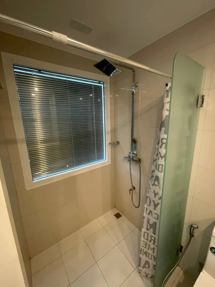 For sale: City Center Residence (Central Pattaya) Studio room, outside view, fully furnished, book now and you won't be disappointed.