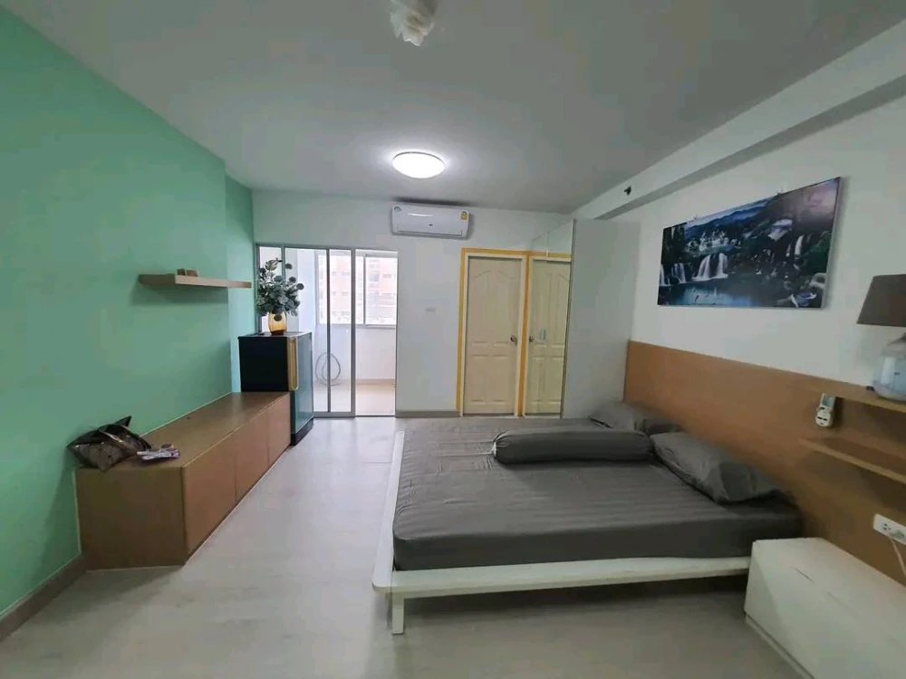For sale: City Home Rattanathibet, 5th floor, Building A, next to the swimming pool, high-quality furniture from SB Furniture, reserve now.