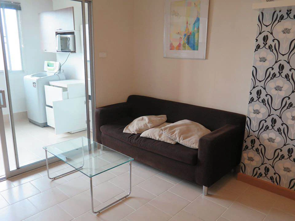 City Home Tha Phra Intersection Condo for sale. Great location, convenient transportation, beautiful wallpaper installed, ready to move in!