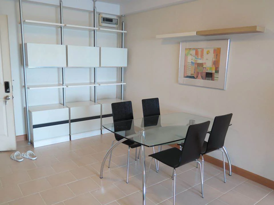 City Home Tha Phra Intersection Condo for sale. Great location, convenient transportation, beautiful wallpaper installed, ready to move in!