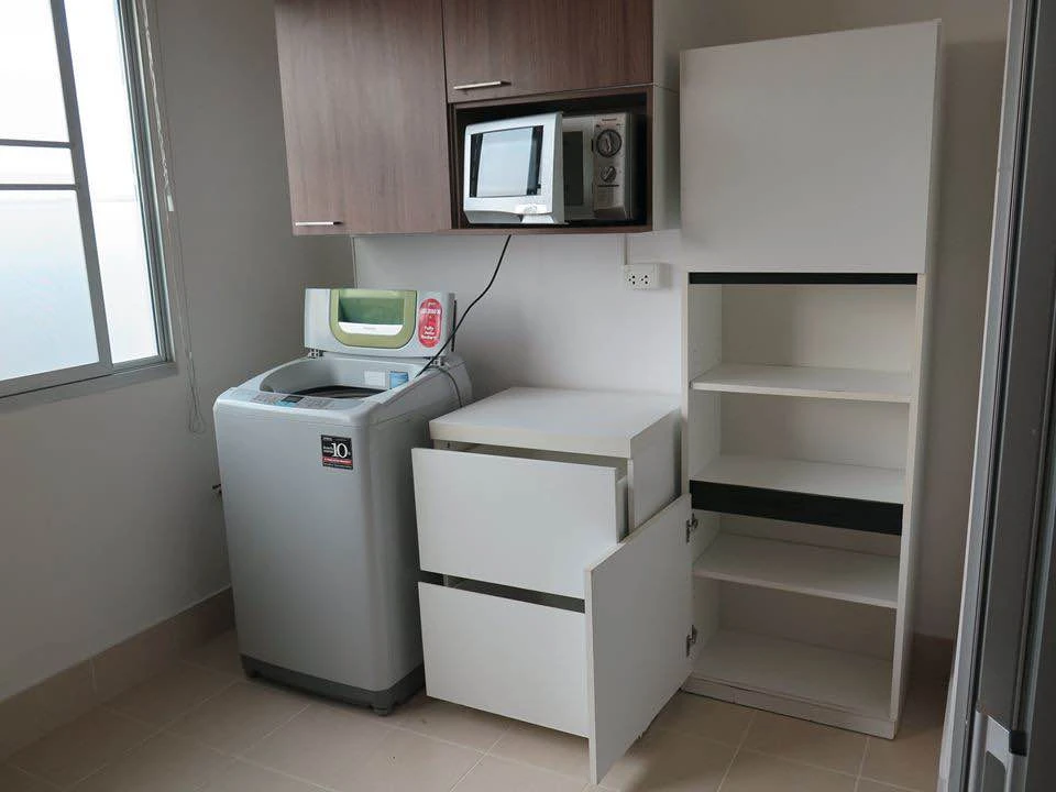 City Home Tha Phra Intersection Condo for sale. Great location, convenient transportation, beautiful wallpaper installed, ready to move in!