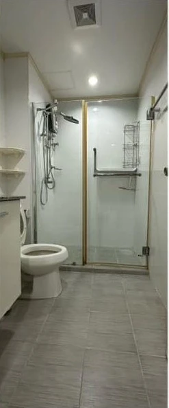 For sale: Zenith Place Add Huai Khwang, 3rd floor, spacious room, comfortable, not cramped. Don't just look, hurry and reserve now!