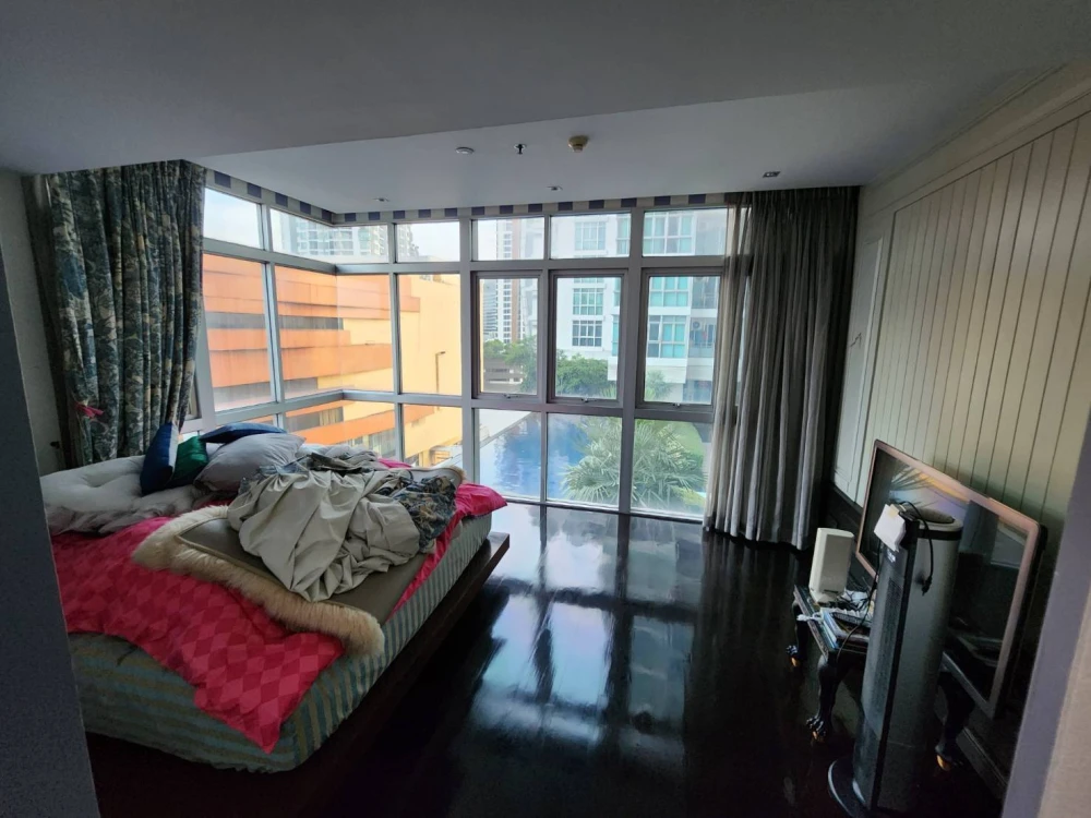 For sale: Nusa Siri Grand, corner room with privacy, lots of usable space. If you don't book, you'll regret it later.
