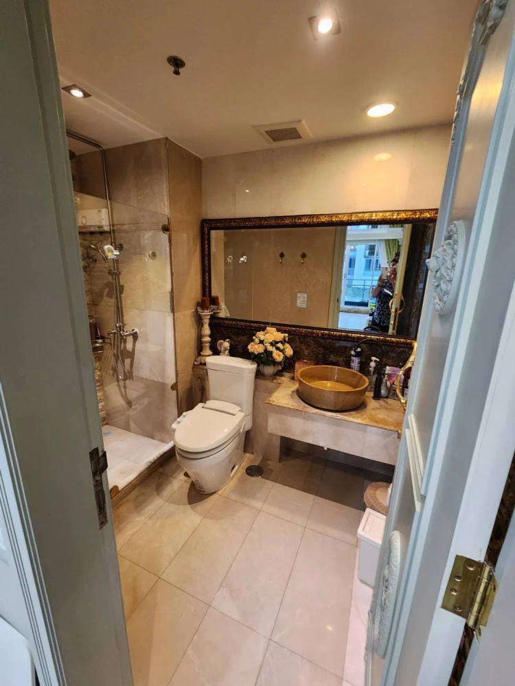 For sale: Nusa Siri Grand, corner room with privacy, lots of usable space. If you don't book, you'll regret it later.