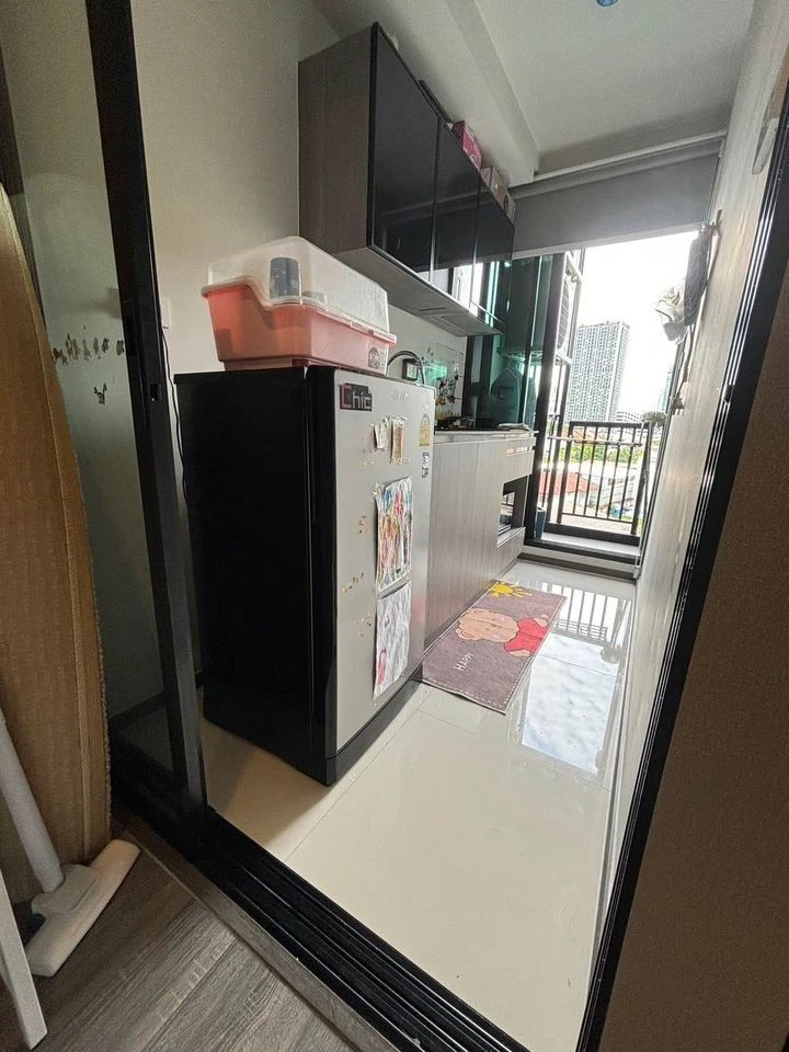 For sale: The Origin Lat Phrao 15, high ceiling, 6th floor, very chill swimming pool view, very beautiful room number, interested, reserve now!