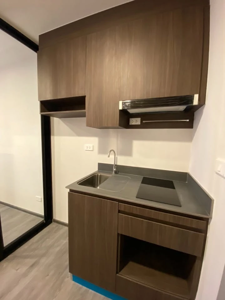 For sale: The Origin Lat Phrao-Bang Kapi, 14th floor, city view, built-in furniture, fully furnished, livable, book now, urgent.