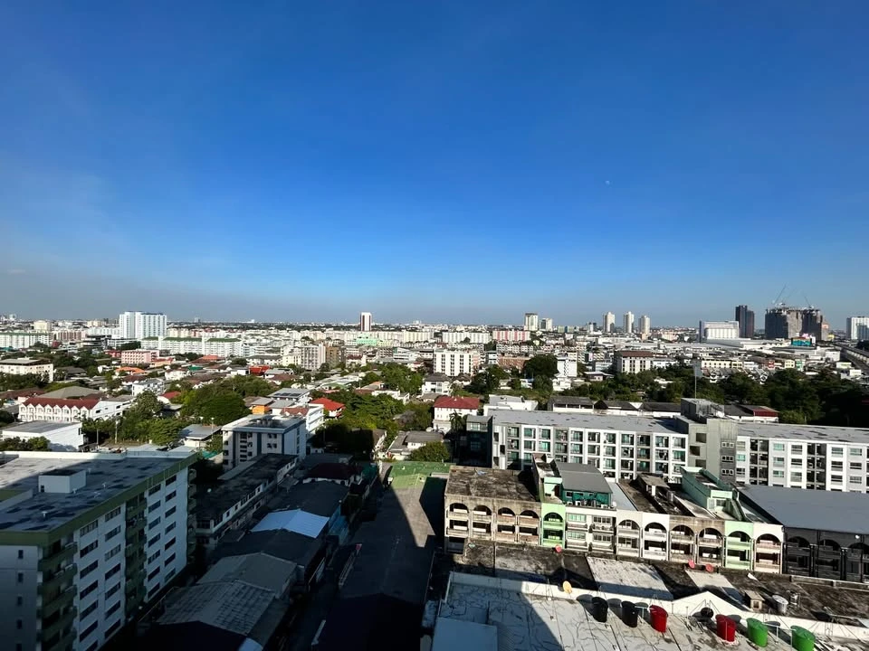 For sale: The Origin Lat Phrao-Bang Kapi, 14th floor, city view, built-in furniture, fully furnished, livable, book now, urgent.