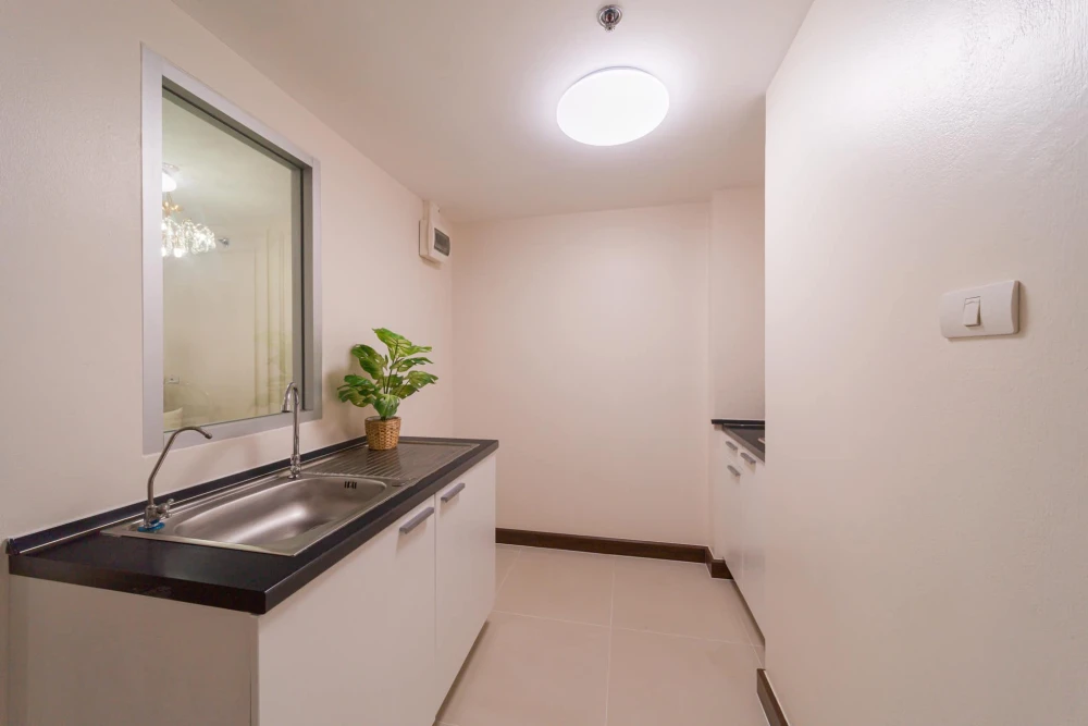 For sale: The Escape Condominium, Sukhumvit 101/1, 7th floor, Building A, comfortable, not cramped, beautifully decorated, complete functions, move in
